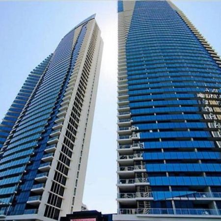 Circle Surfers Paradise Holidays Buitenkant foto
