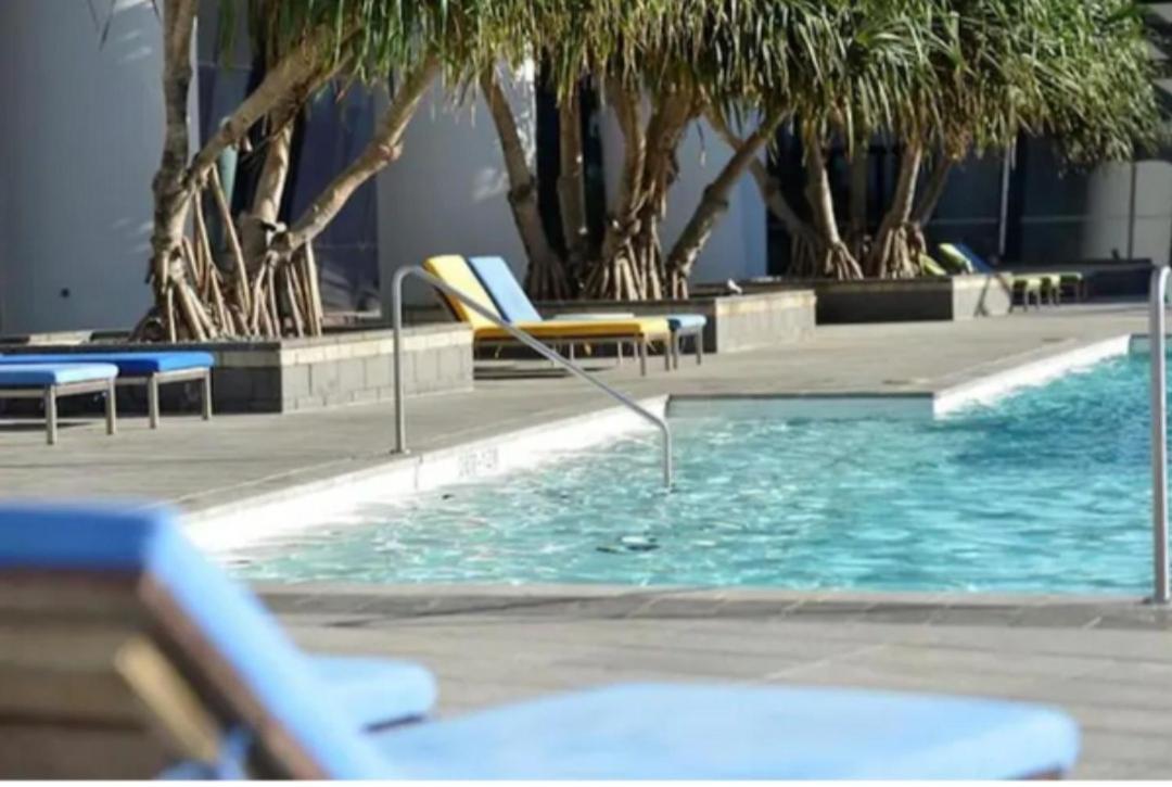 Circle Surfers Paradise Holidays Buitenkant foto