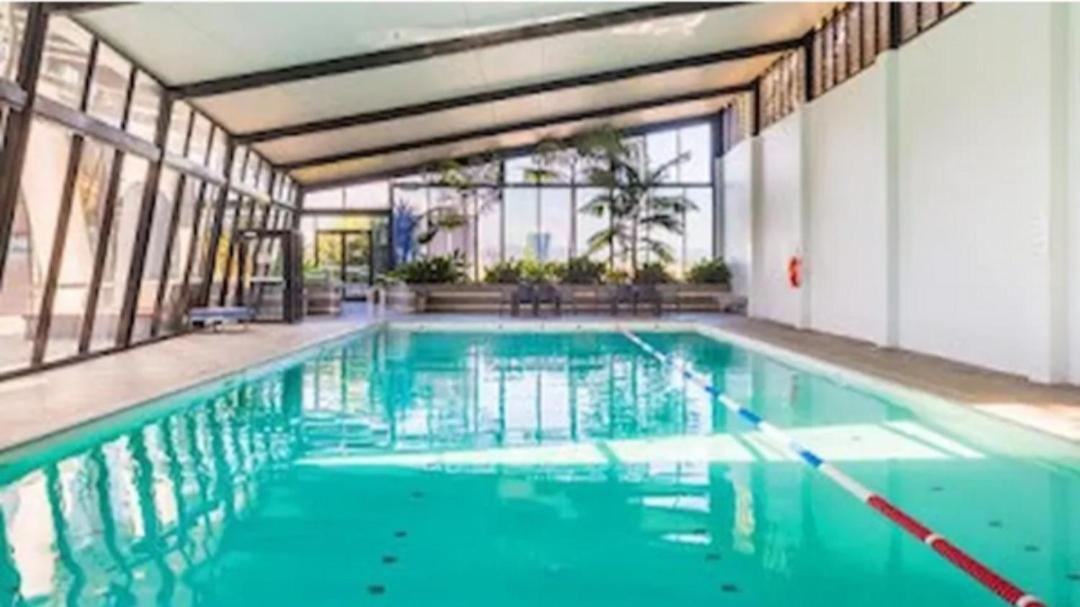 Circle Surfers Paradise Holidays Buitenkant foto