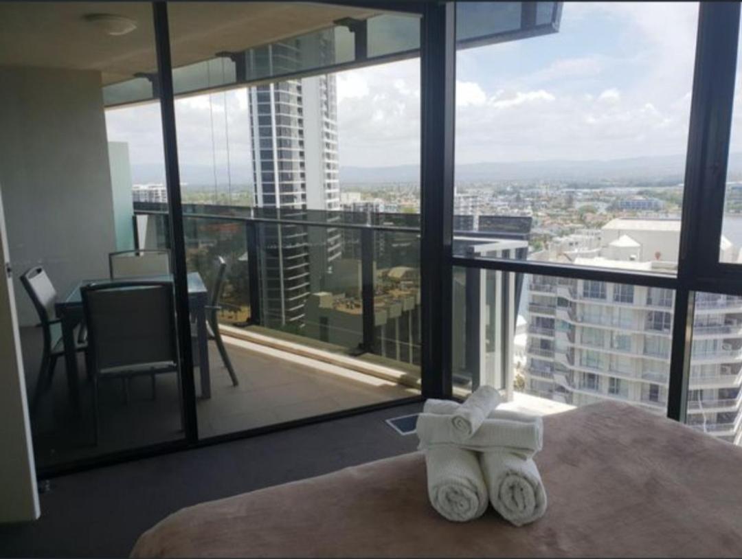 Circle Surfers Paradise Holidays Buitenkant foto