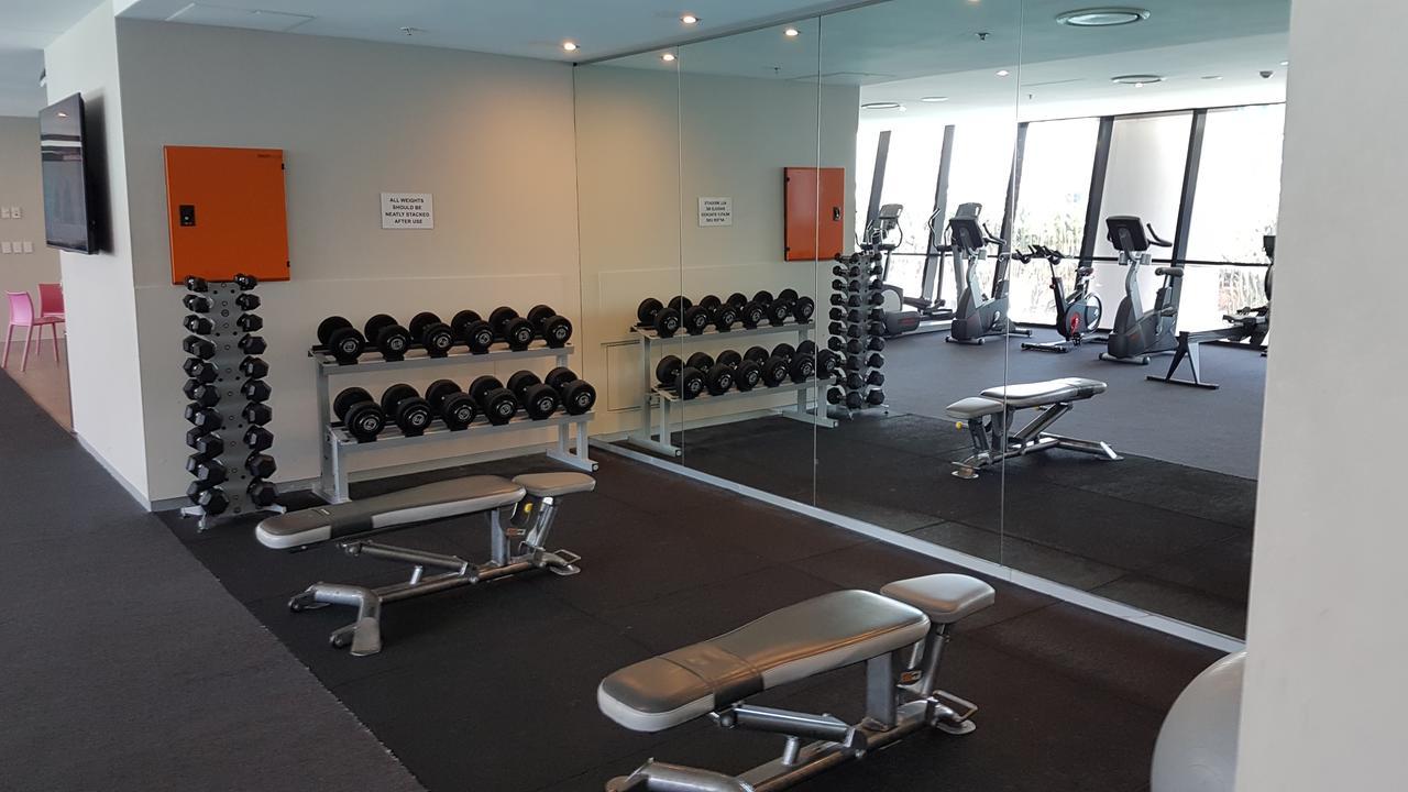 Circle Surfers Paradise Holidays Buitenkant foto