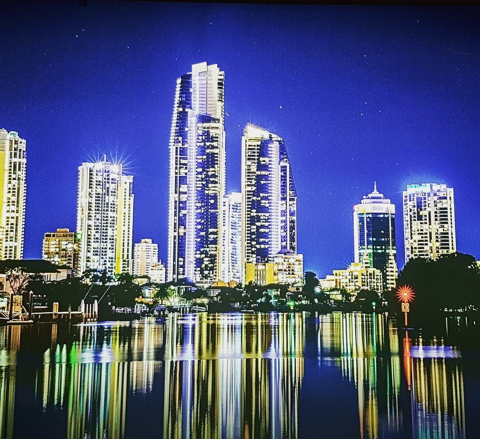 Circle Surfers Paradise Holidays Buitenkant foto