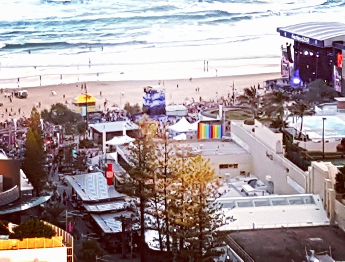 Circle Surfers Paradise Holidays Buitenkant foto