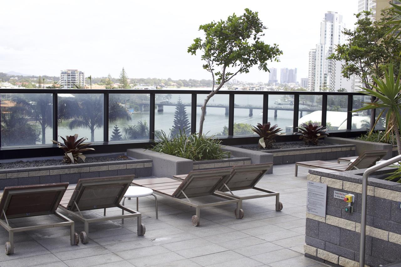 Circle Surfers Paradise Holidays Buitenkant foto
