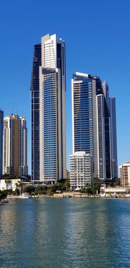 Circle Surfers Paradise Holidays Buitenkant foto