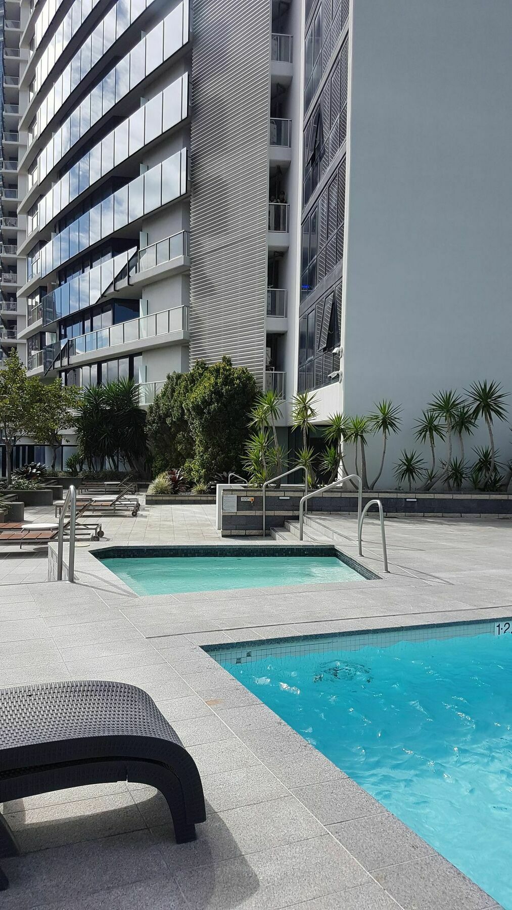 Circle Surfers Paradise Holidays Buitenkant foto