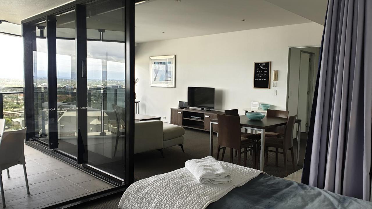 Circle Surfers Paradise Holidays Buitenkant foto